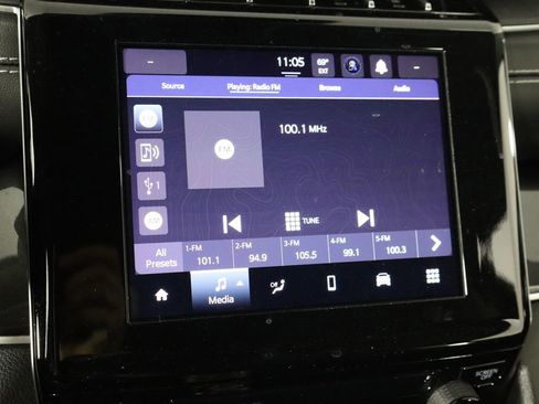 Used 2023 Jeep Grand Cherokee Laredo image 29