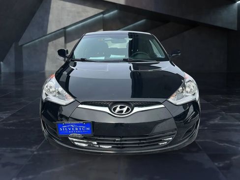 Used 2016 Hyundai Veloster image 11