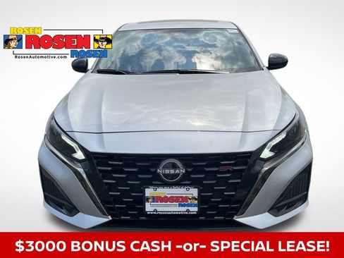 New 2025 Nissan Altima 2.5 SR w/ SR Premium Package image 8