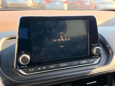 Certified 2023 Nissan Rogue SV w/ SV Premium B Package FWD image 22