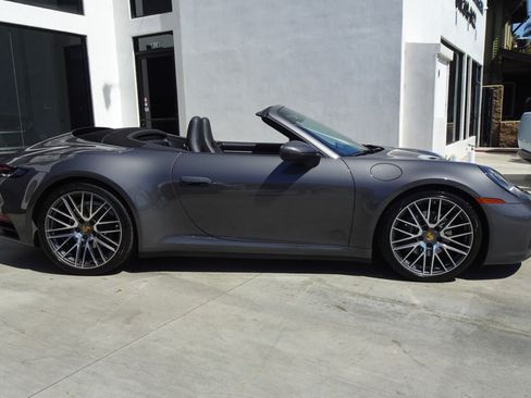Used 2022 Porsche 911 Carrera w/ Premium Package RWD image 9