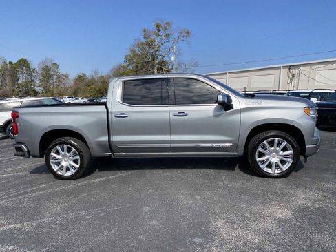 Used 2025 Chevrolet Silverado 1500 High Country w/ High Country Premium Package image 4