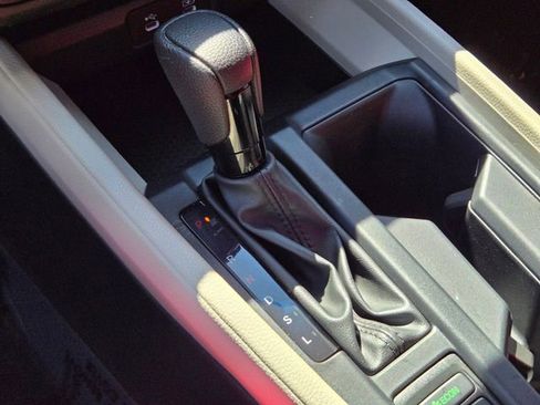 Used 2023 Honda Accord EX image 32