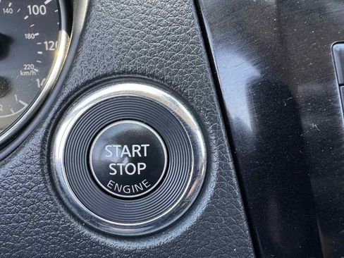 Used 2019 Nissan Rogue SV FWD image 27