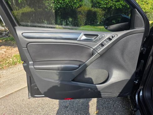Used 2013 Volkswagen GTI Driver's Edition image 9