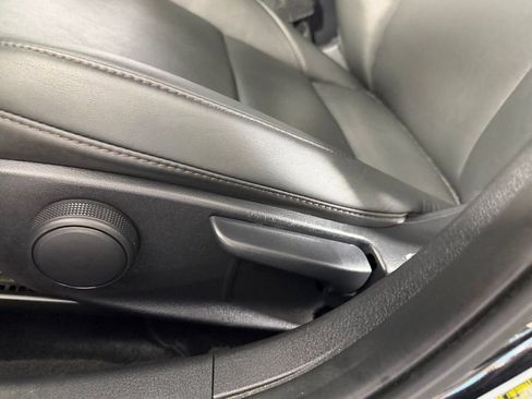 Used 2025 MAZDA MAZDA3 s FWD image 20