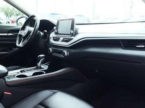 Used 2023 Nissan Altima 2.5 SR image 35