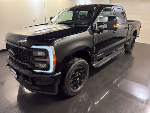 New 2026 Ford F250 Lariat w/ Black Appearance Package AWD/4WD image 3