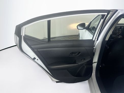 Used 2025 Nissan Sentra S FWD image 26