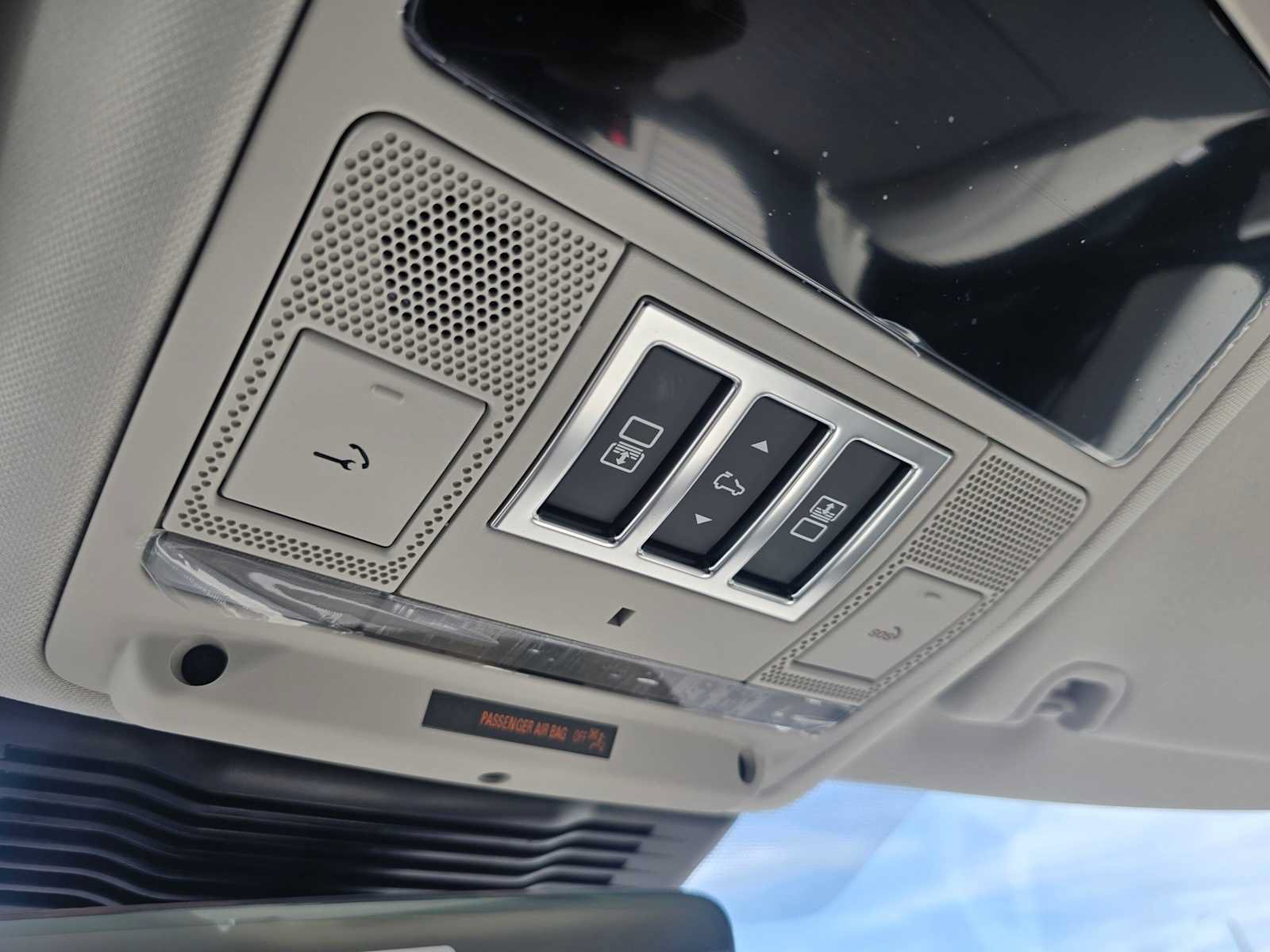 New 2026 Land Rover Discovery S AWD/4WD image 36