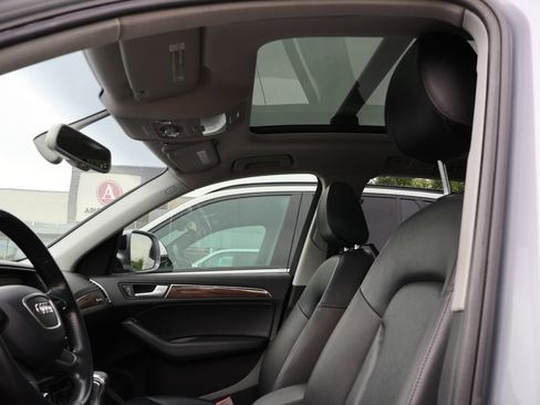 Used 2015 Audi Q5 2.0T Premium Plus w/ Technology Package AWD/4WD image 19