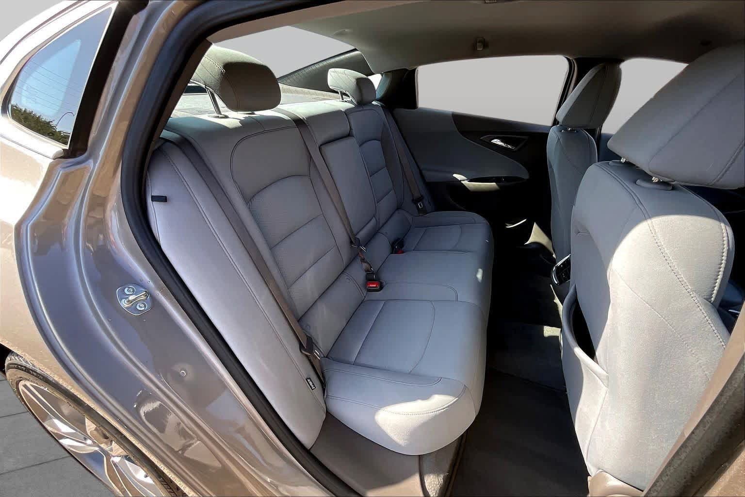 Used 2025 Chevrolet Malibu LT FWD image 19