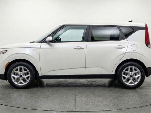 Used 2025 Kia Soul LX w/ LX Technology Package FWD image 5