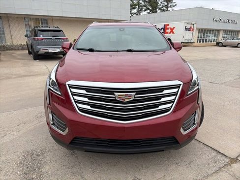 Used 2019 Cadillac XT5 FWD image 3