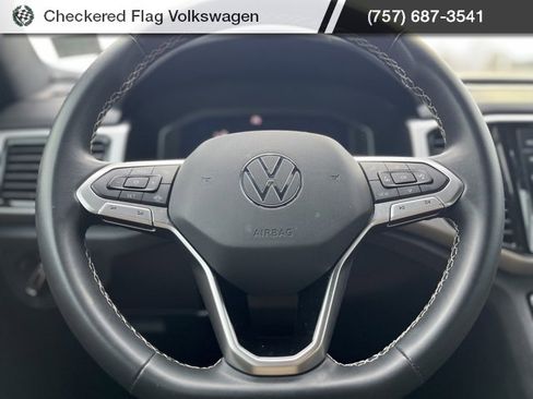 Used 2022 Volkswagen Atlas Cross Sport SE image 34