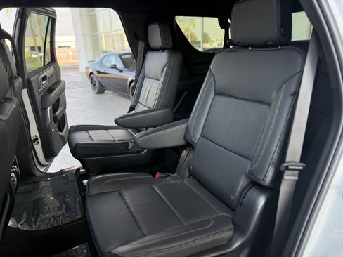 Used 2025 GMC Yukon Denali image 15
