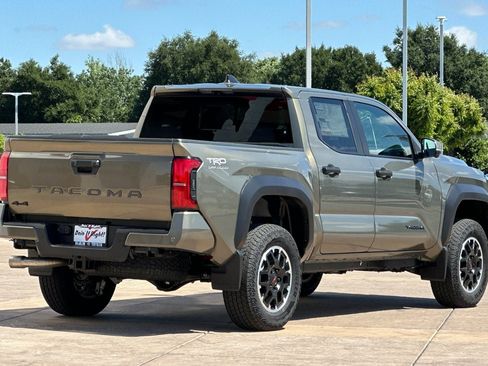 New 2026 Toyota Tacoma TRD Off-Road AWD/4WD image 4