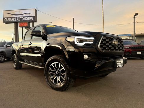 Used 2021 Toyota Tacoma TRD Sport w/ Technology Package image 39