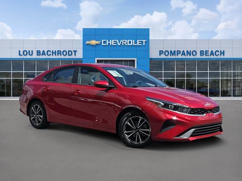 Used 2023 Kia Forte LXS image 1