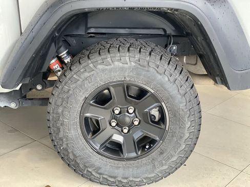 Used 2023 Jeep Gladiator Mojave w/ Cold Weather Group AWD/4WD image 12