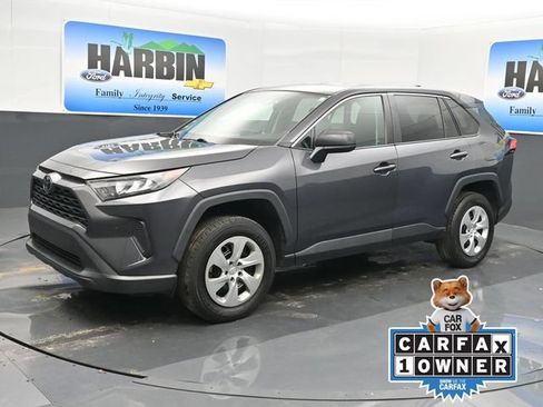 Used 2022 Toyota RAV4 LE FWD image 1