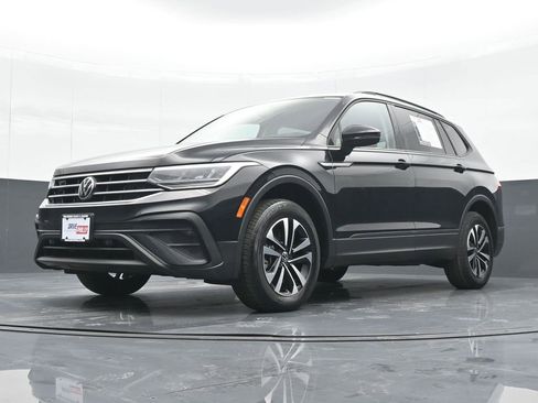Used 2022 Volkswagen Tiguan S image 17