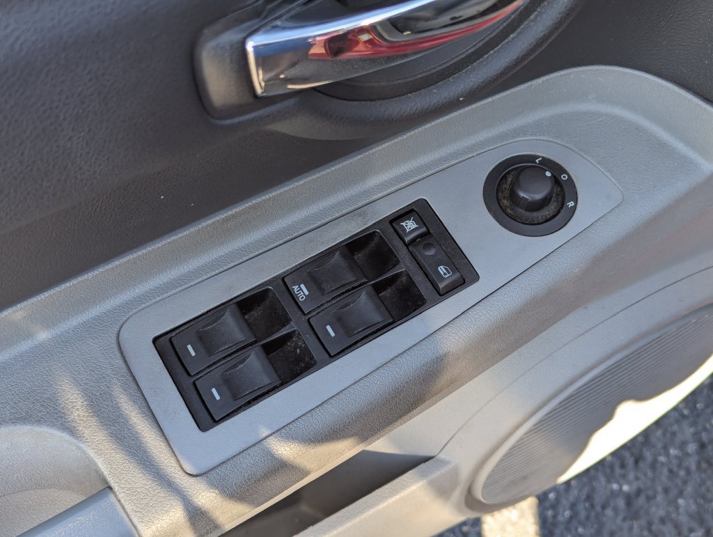 Used 2006 Dodge Charger RWD image 18
