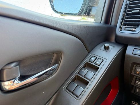 Used 2024 Nissan Frontier Pro-X w/ Pro Convenience Package RWD image 12