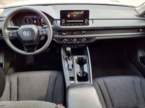 Used 2023 Honda Accord EX image 4
