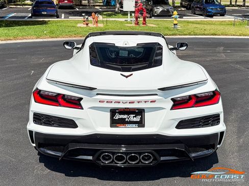 Used 2025 Chevrolet Corvette Z06 RWD image 53