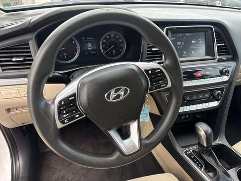 Used 2019 Hyundai Sonata SE FWD image 21