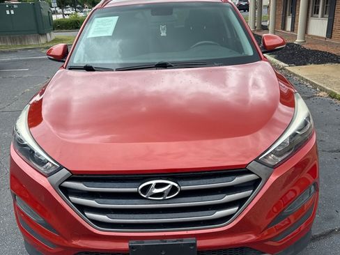 Used 2016 Hyundai Tucson Sport FWD image 2