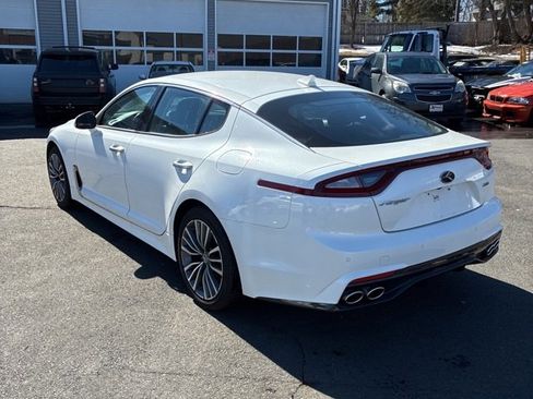 Used 2019 Kia Stinger image 6
