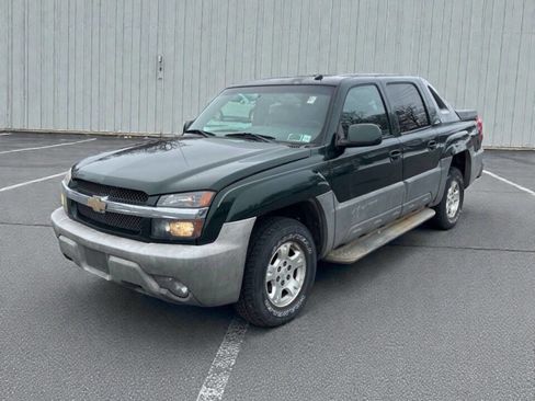 Used 2002 Chevrolet Avalanche 4x4 w/ Off-Road Suspension Pkg image 1