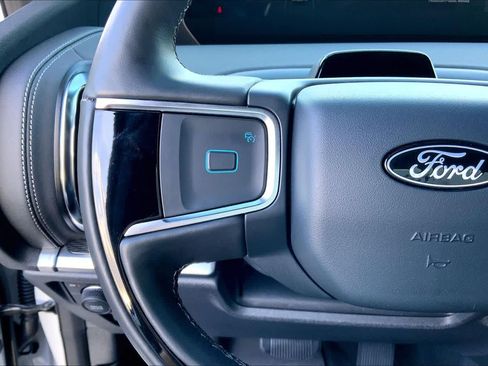 Used 2025 Ford Expedition Platinum w/ Stealth Performance Package AWD/4WD image 24