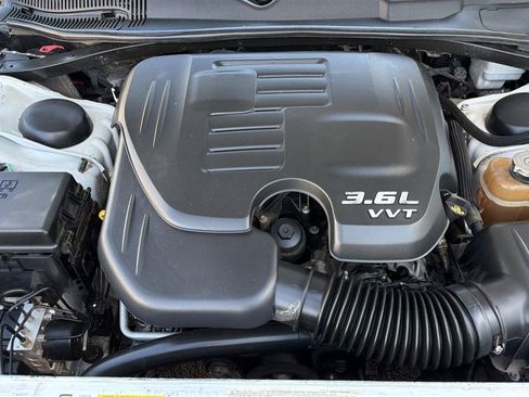 Used 2013 Dodge Challenger SXT RWD image 27