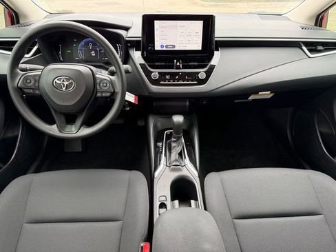 Used 2026 Toyota Corolla LE image 22