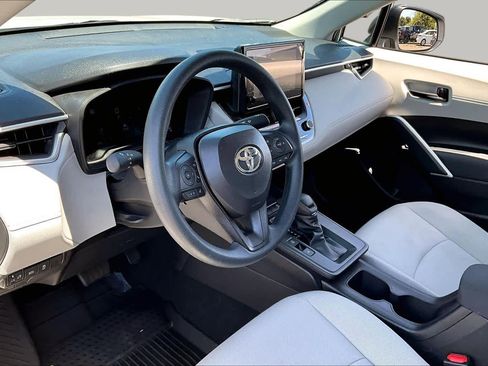 Used 2026 Toyota Corolla Cross L FWD image 18