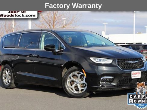 Used 2024 Chrysler Pacifica Limited image 1