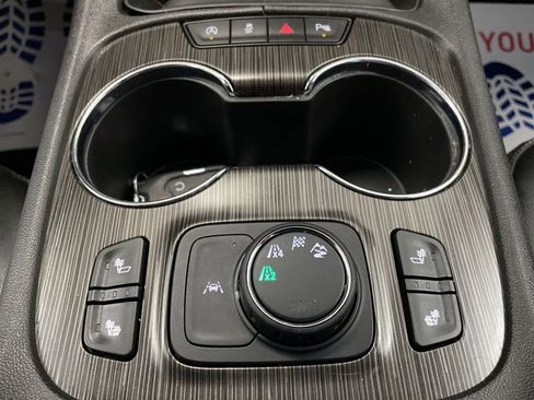 Used 2023 GMC Acadia SLT AWD/4WD image 30