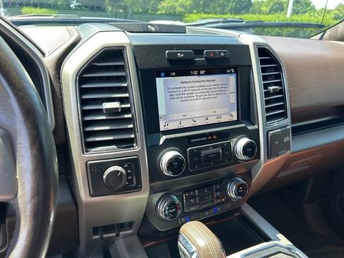 Used 2019 Ford F150 King Ranch w/ Equipment Group 601A Luxury AWD/4WD image 25