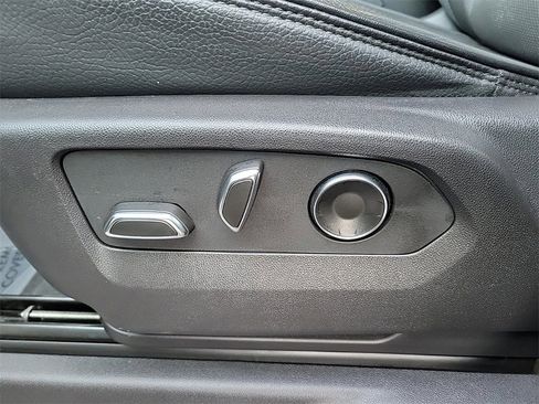 Used 2024 GMC Sierra 2500 Denali w/ Denali Reserve Package image 12