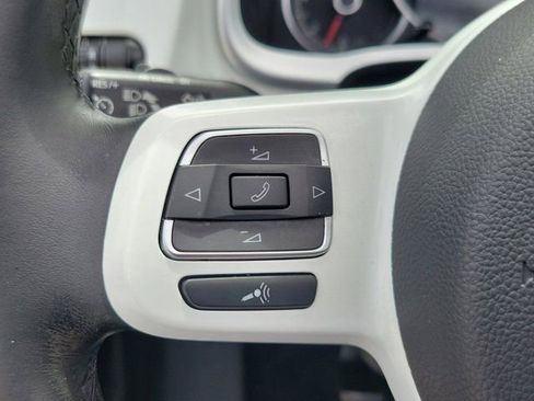 Used 2019 Volkswagen Beetle 2.0T SE FWD image 21