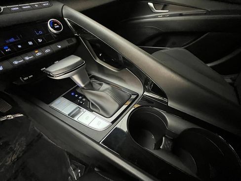 Used 2023 Hyundai Elantra SEL w/ Convenience Package FWD image 37