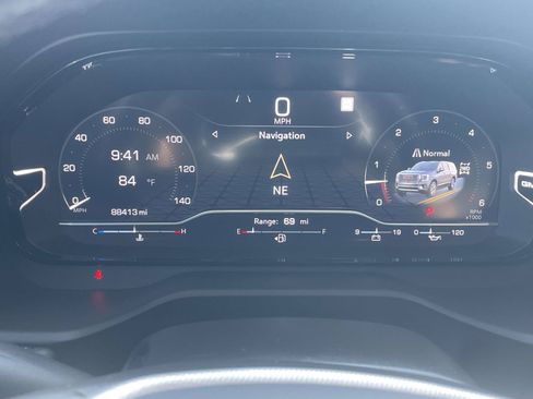 Used 2022 GMC Yukon Denali AWD/4WD image 20