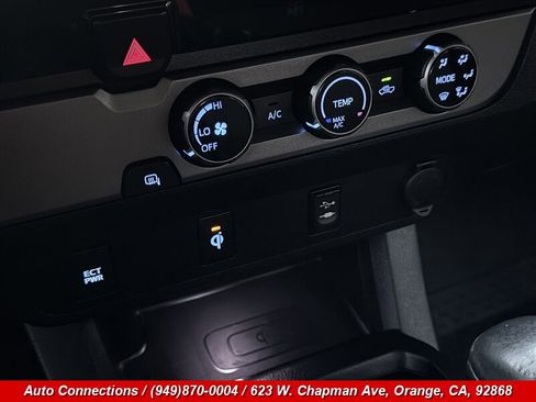 Used 2017 Toyota Tacoma TRD Off-Road w/ Tow Package image 15