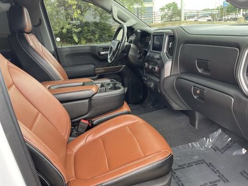 Used 2019 Chevrolet Silverado 1500 RST AWD/4WD image 17