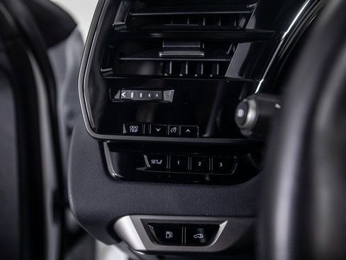 Used 2025 Lexus RX 450h AWD w/ Luxury Package image 32