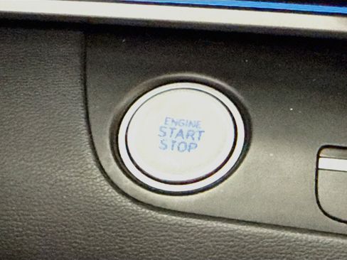 Used 2021 Hyundai Elantra Limited w/ Cargo Package FWD image 21