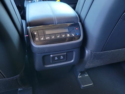 Used 2026 INFINITI QX60 Luxe w/ Cargo Package image 15